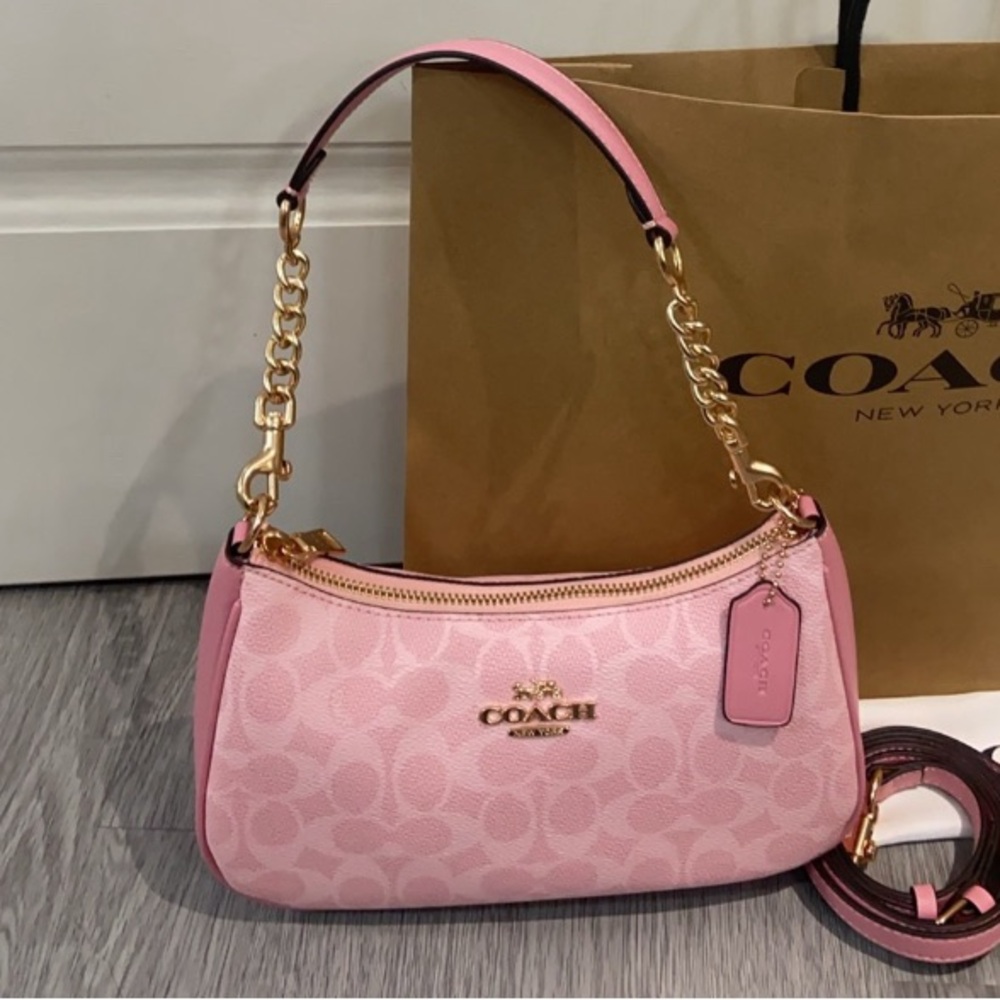 Coach Teri Shoulder Bag In Signature Canvas CA933